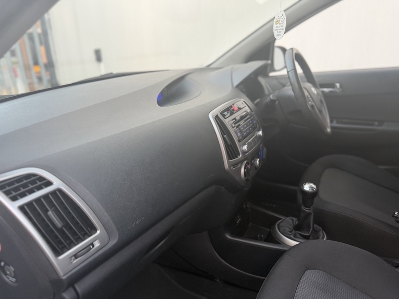 Used Hyundai i20 2014 for sale - 77760622: Photo 29