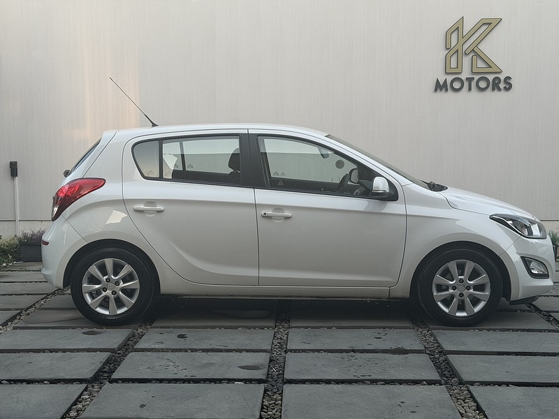 Used Hyundai i20 2014 for sale - 77760622: Photo 4