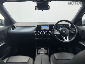 Used Mercedes-Benz GLA 2021 for sale - 75544200: Photo