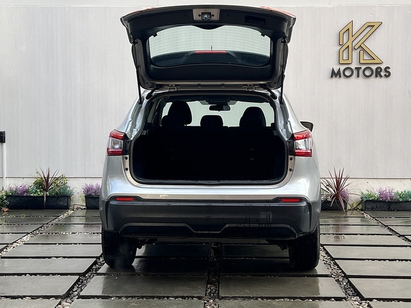 Used Nissan Qashqai 2017 for sale - 77375682: Photo 12