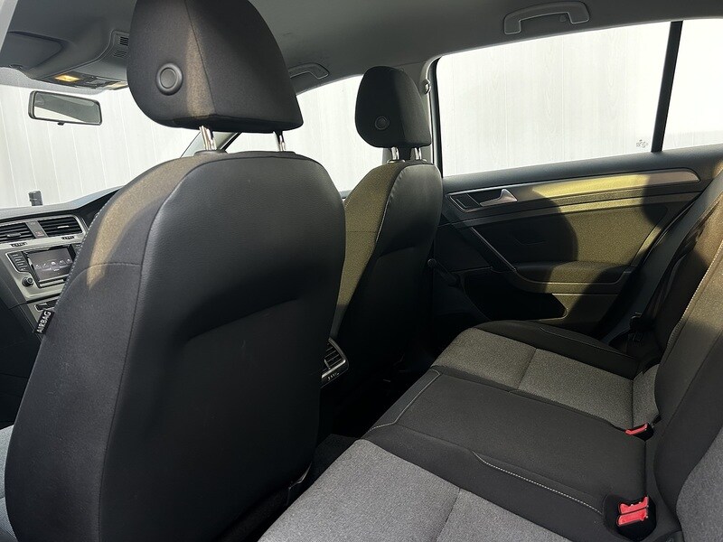 Used Volkswagen Golf 2015 for sale - 77558300: Photo 32