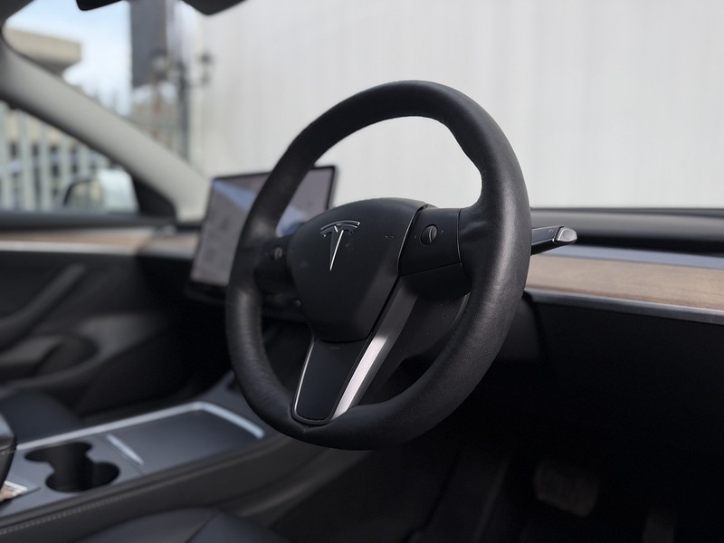 Used Tesla Model 3 2021 for sale - 76716132: Photo 3