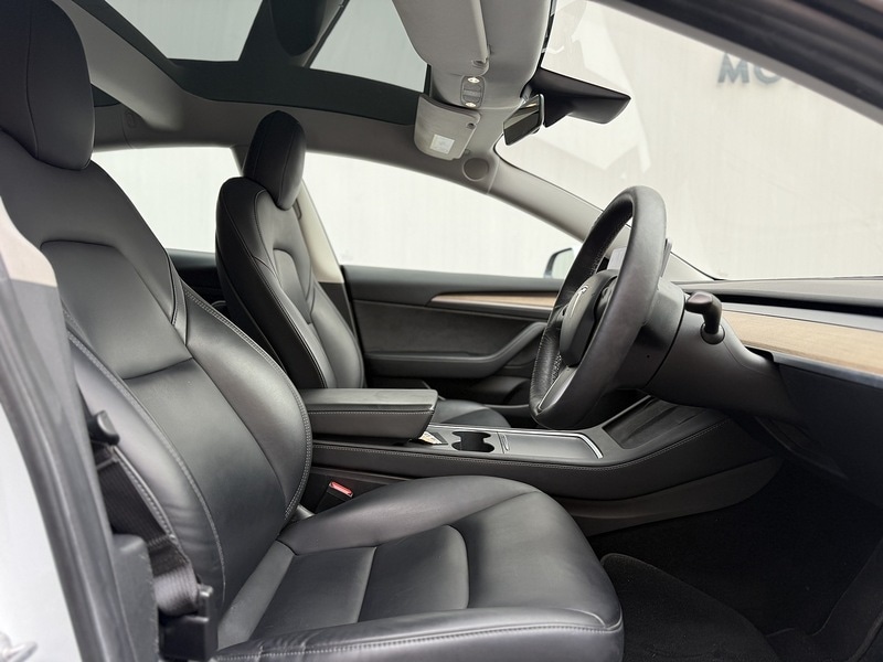 Used Tesla Model 3 2021 for sale - 76716132: Photo 8