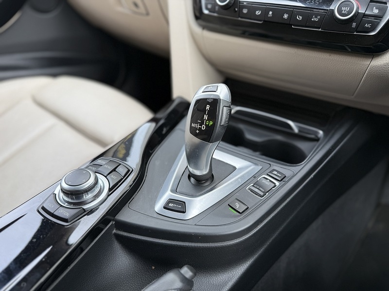 Used BMW 3 Series 2017 for sale - 76716123: Photo 32