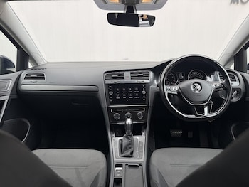Used Volkswagen Golf 2017 for sale - 76263825: Photo 3