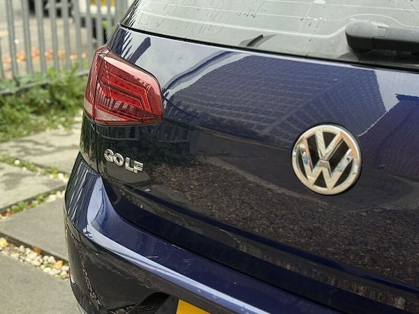 Used Volkswagen Golf 2017 for sale - 76263825: Photo 9