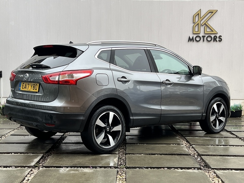 Used Nissan Qashqai 2017 for sale - 76986529: Photo 2