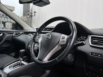 Used Nissan Qashqai 2017 for sale - 76986529: Photo