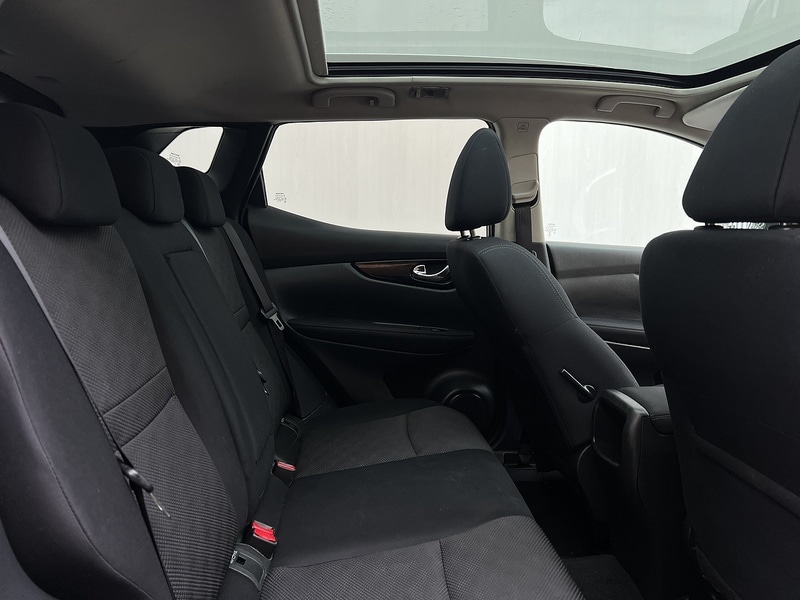 Used Nissan Qashqai 2017 for sale - 76986529: Photo 8