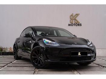 Tesla - Model 3