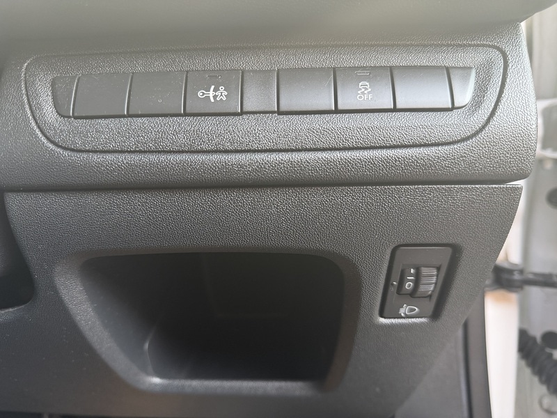 Used Peugeot 208 2013 for sale - 77846484: Photo 15