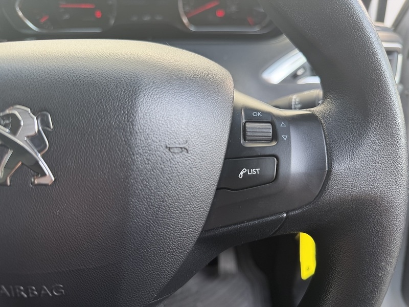 Used Peugeot 208 2013 for sale - 77846484: Photo 21