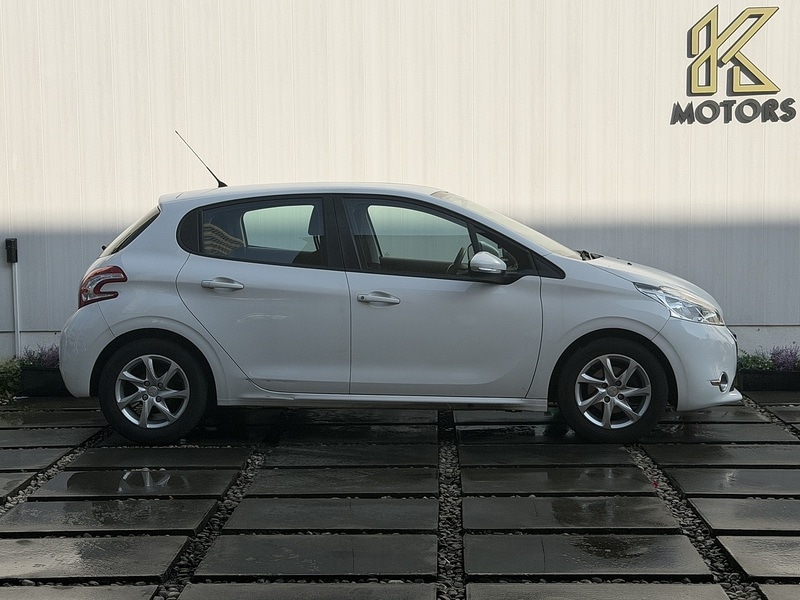 Used Peugeot 208 2013 for sale - 77846484: Photo 4