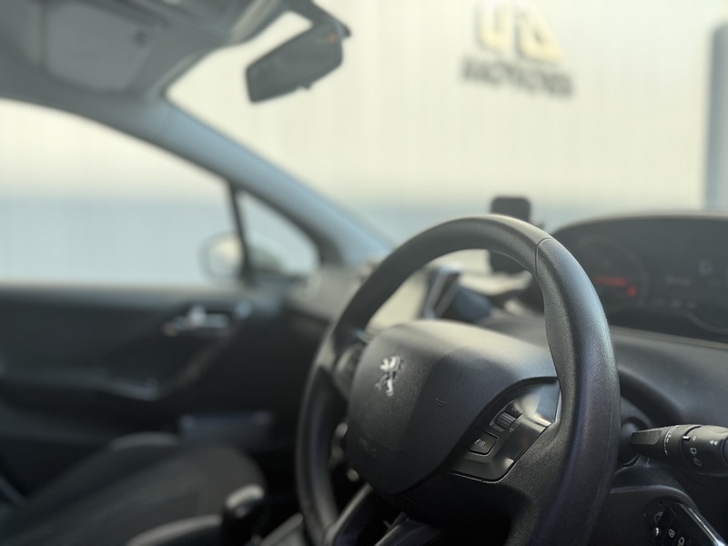 Used Peugeot 208 2013 for sale - 77846484: Photo 6