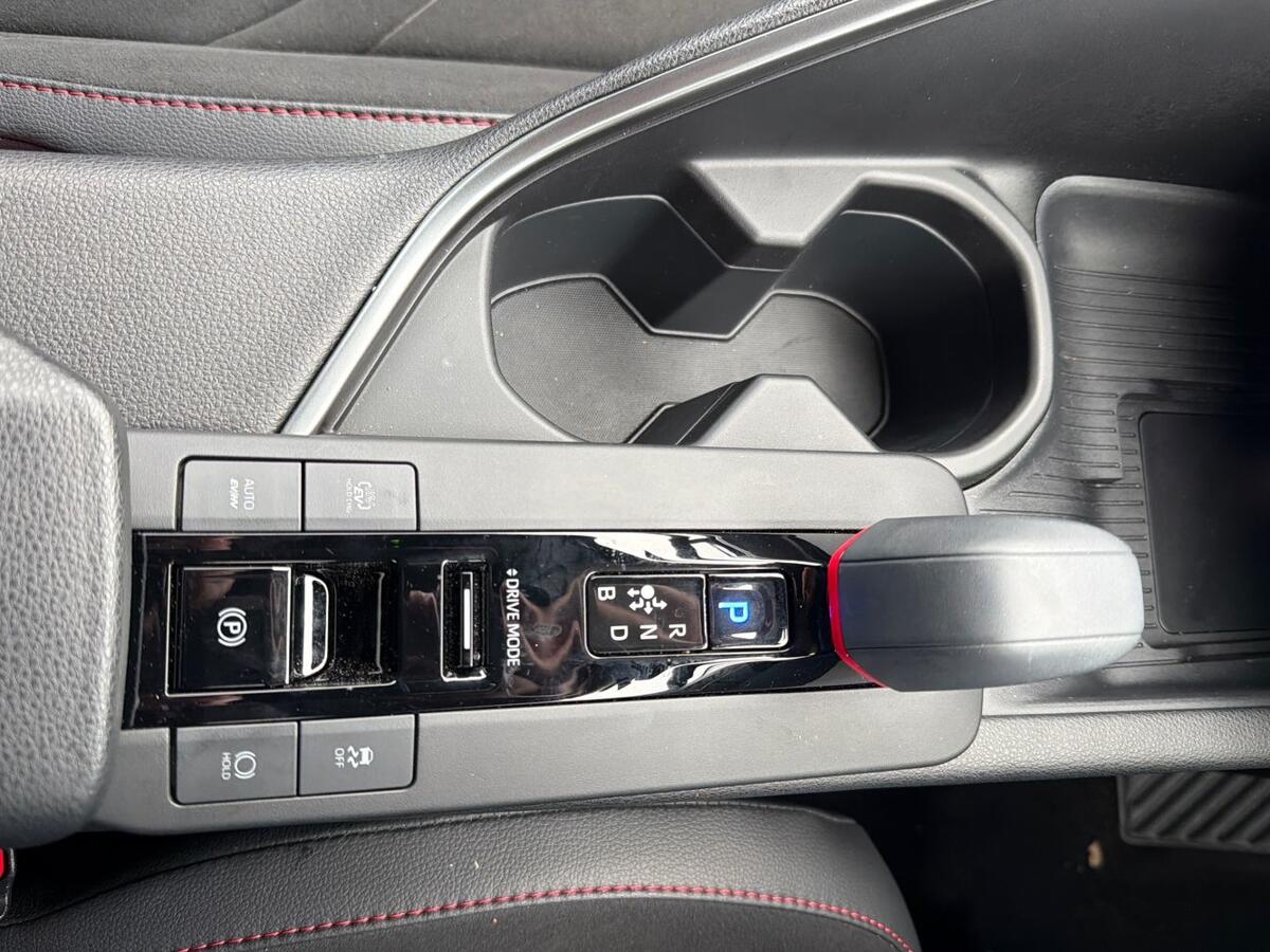 Used Toyota C-HR 2024 for sale - 76716780: Photo 17