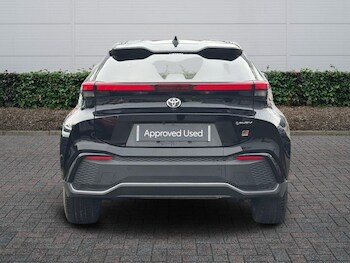 Used Toyota C-HR 2024 for sale - 76716780: Photo