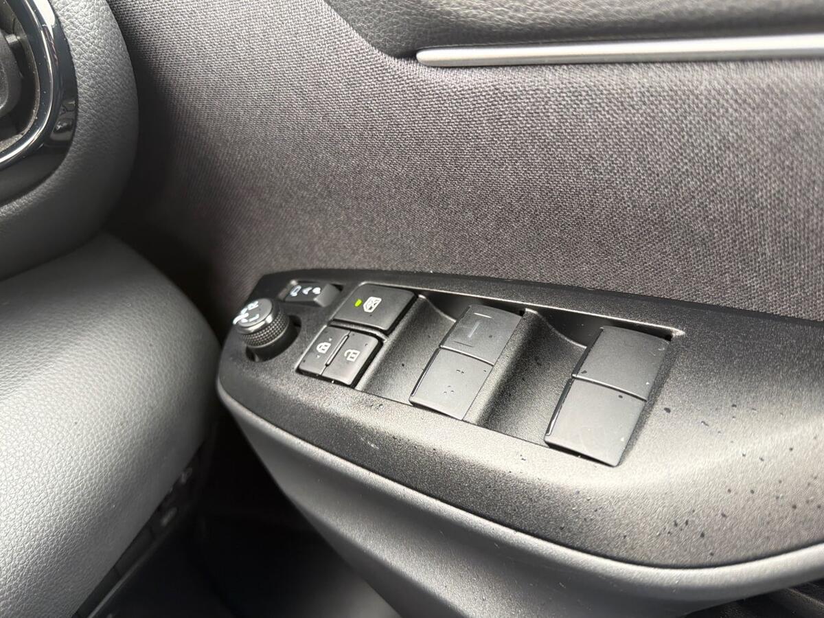 Used Toyota Yaris 2024 for sale - 78049078: Photo 17