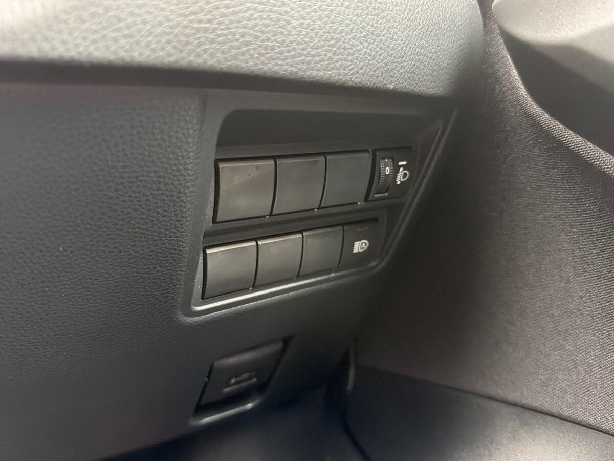 Used Toyota Yaris 2024 for sale - 78049078: Photo 18