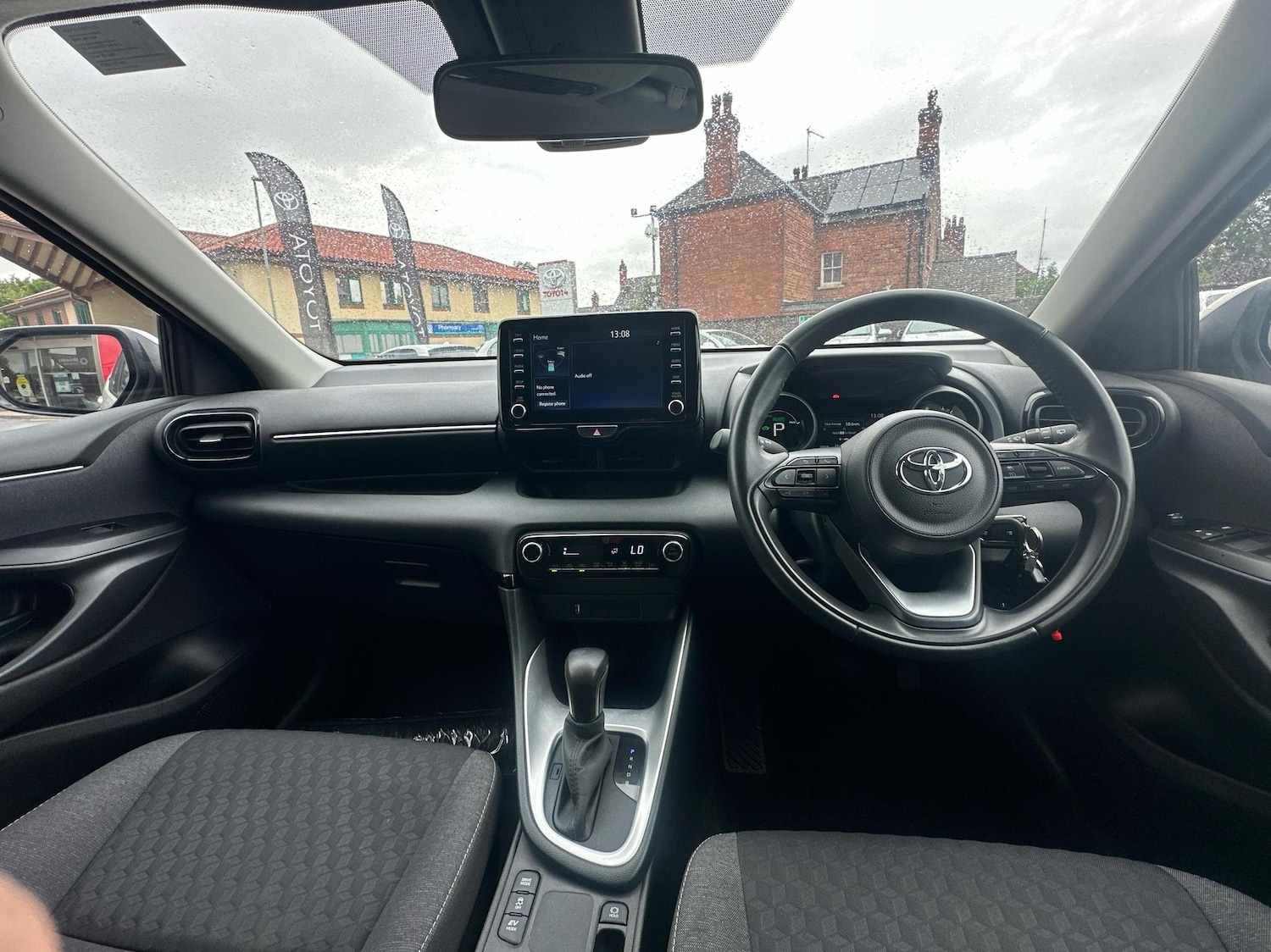 Used Toyota Yaris 2023 for sale - 76647382: Photo 5