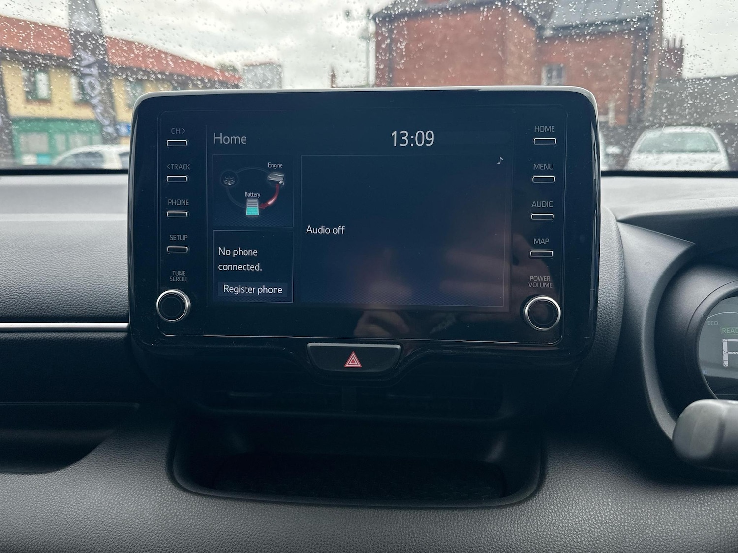 Used Toyota Yaris 2023 for sale - 76647382: Photo 7