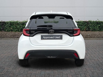 Used Toyota Yaris 2024 for sale - 77840956: Photo