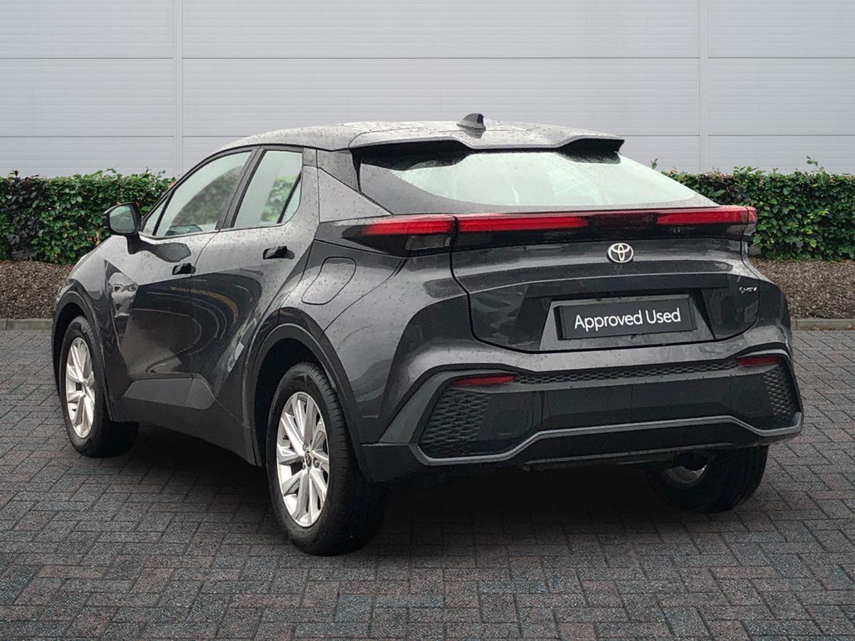 Used Toyota C-HR 2024 for sale - 76800565: Photo 2