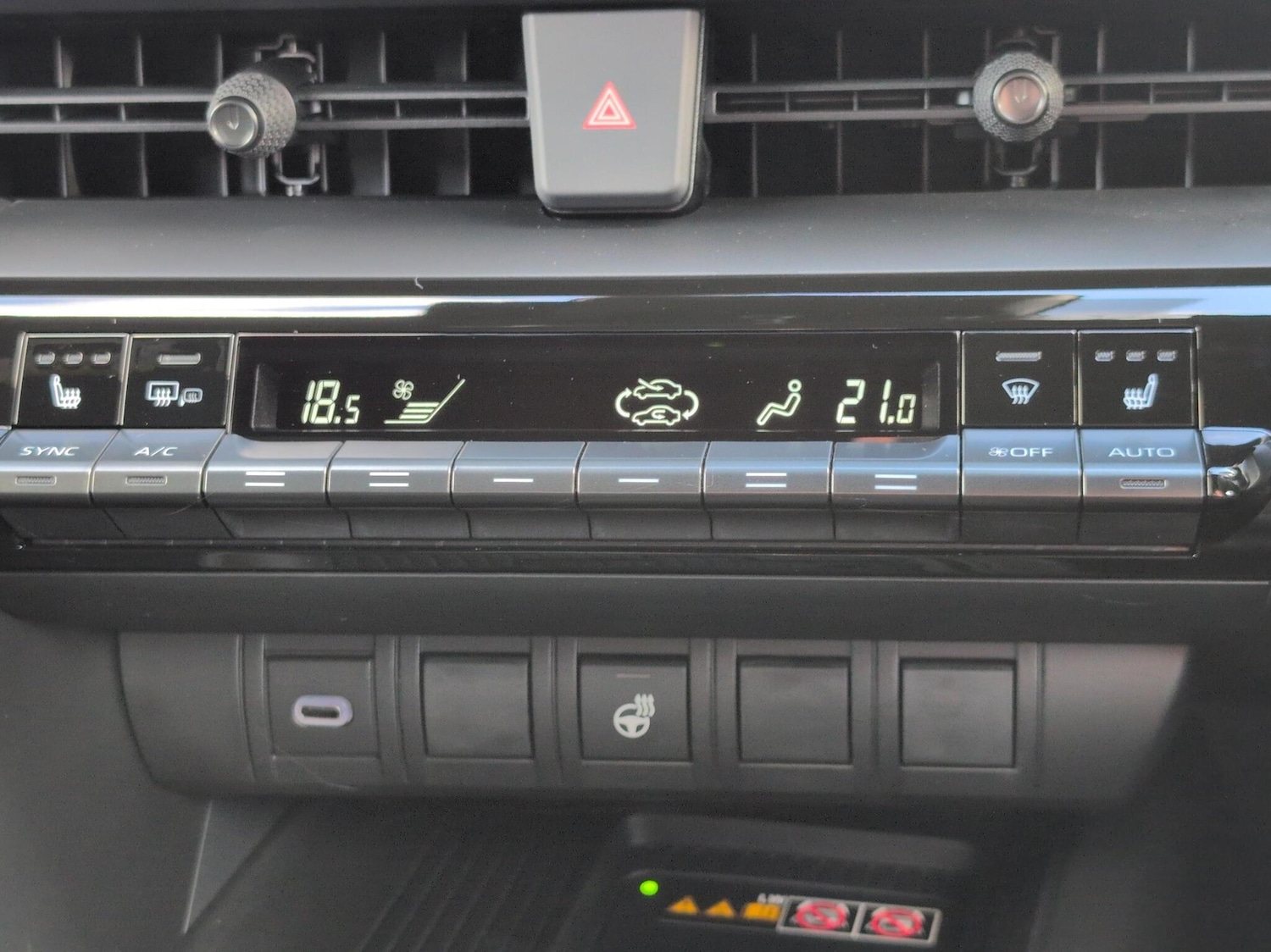 Used Toyota C-HR 2025 for sale - 77739424: Photo 20