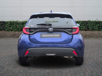 Used Toyota Yaris 2023 for sale - 77401197: Photo