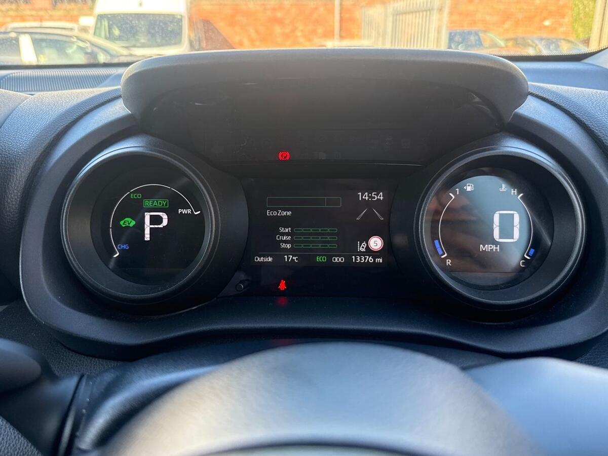 Used Toyota Yaris 2021 for sale - 77941557: Photo 15