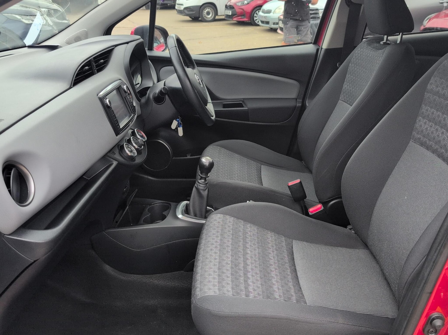 Used Toyota Yaris 2016 for sale - 76190633: Photo 10