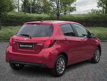 Used Toyota Yaris 2016 for sale - 76190633: Photo 2
