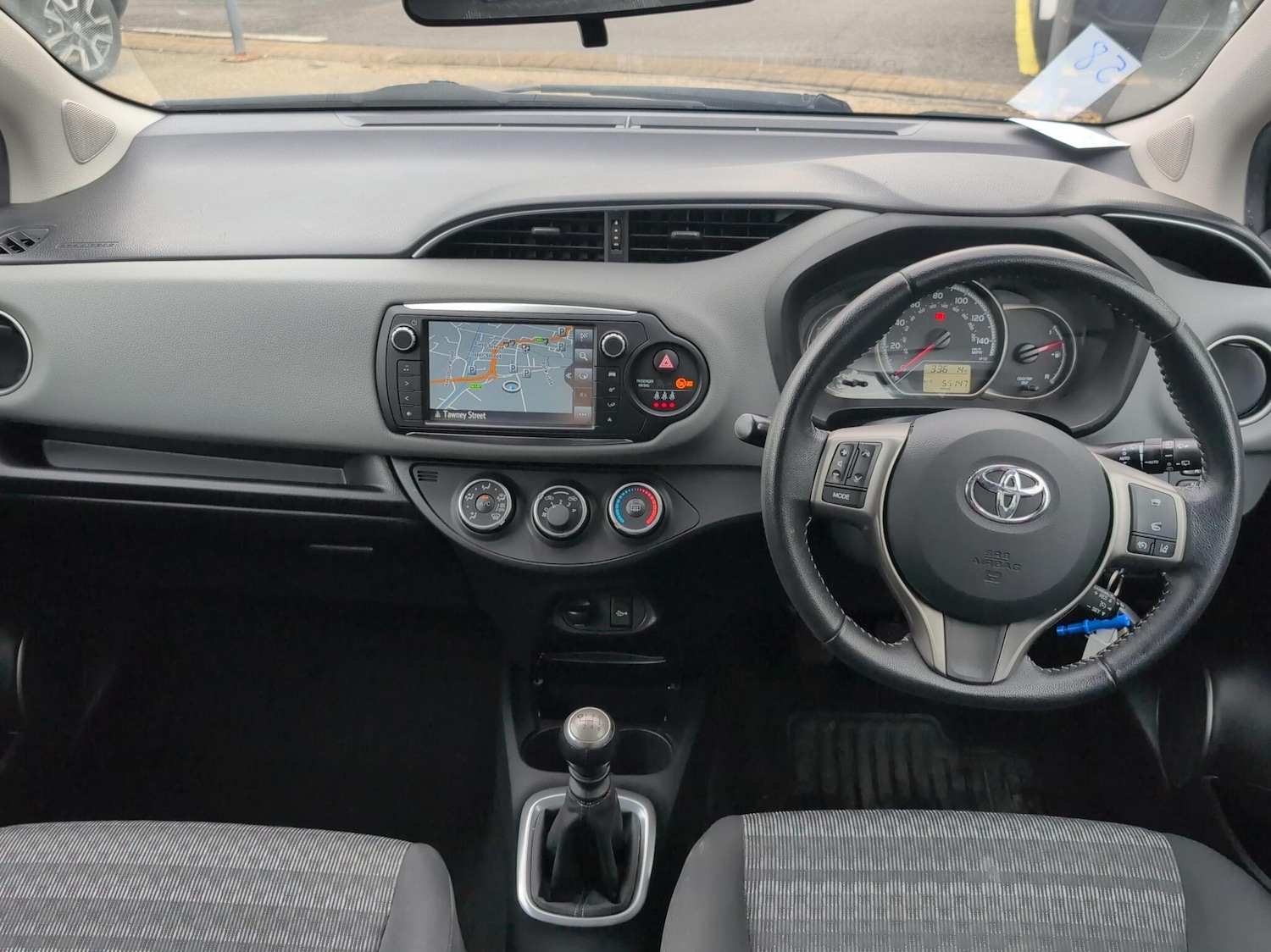 Used Toyota Yaris 2016 for sale - 76190633: Photo 5
