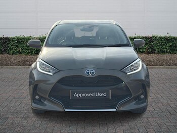 Used Toyota Yaris 2024 for sale - 77910663: Photo