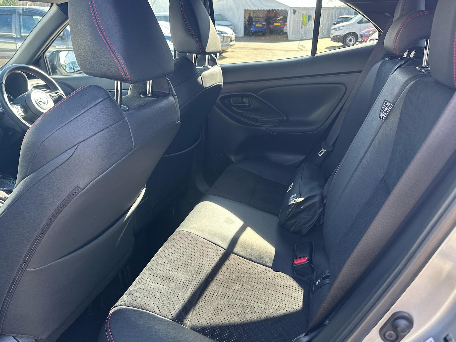 Used Toyota Yaris 2024 for sale - 76044001: Photo 12