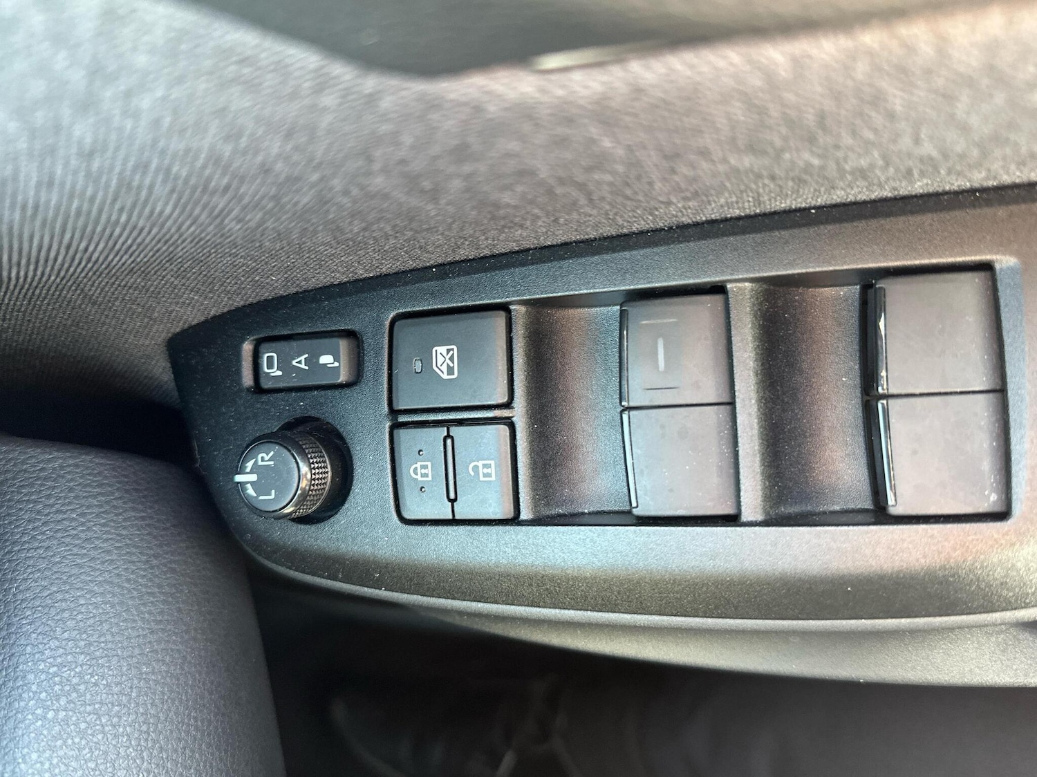 Used Toyota Yaris 2024 for sale - 76044001: Photo 20