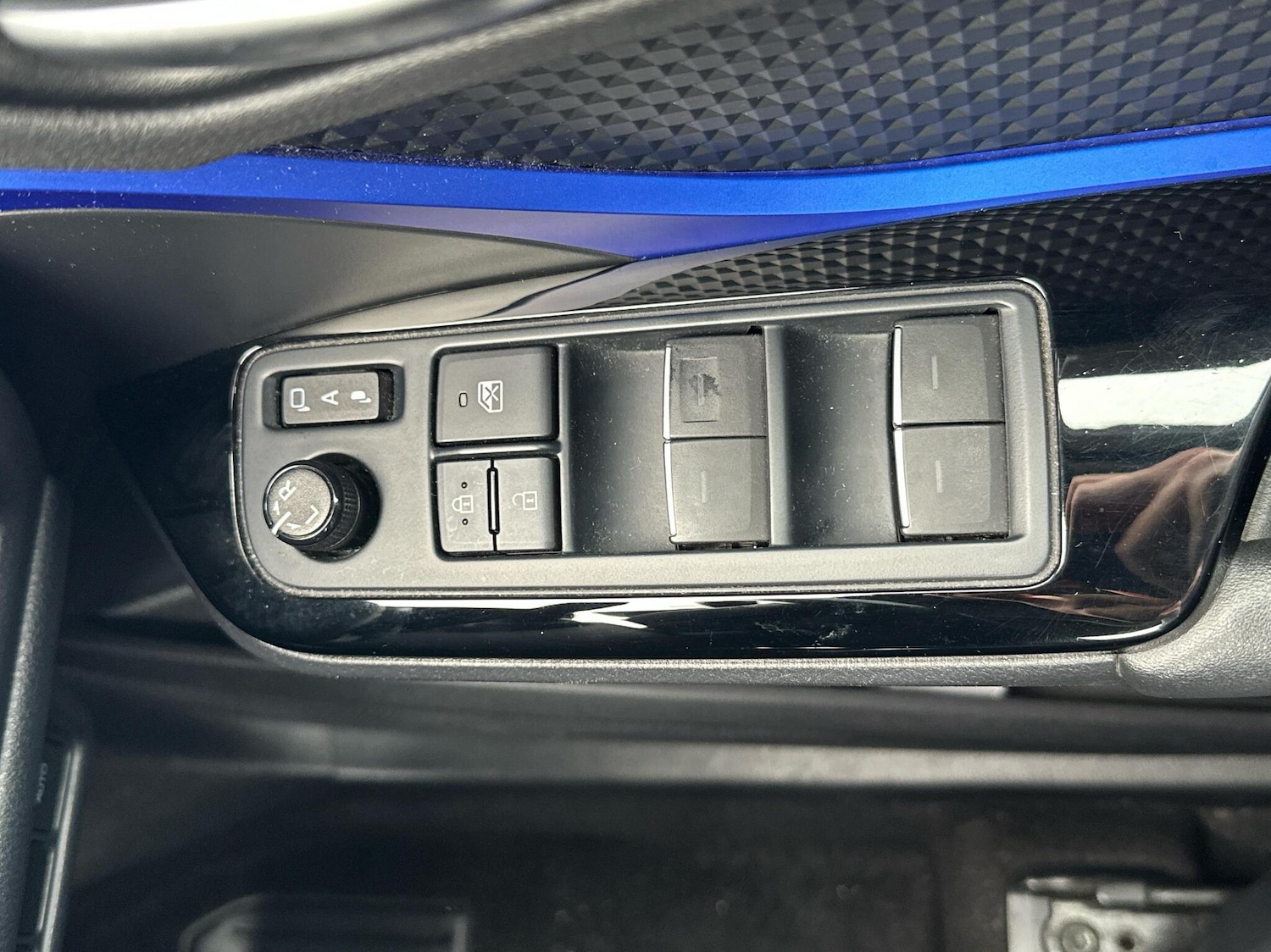 Used Toyota C-HR 2020 for sale - 76381504: Photo 20