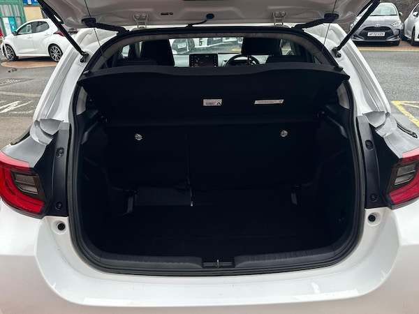 Used Toyota Yaris 2023 for sale - 76309337: Photo 14