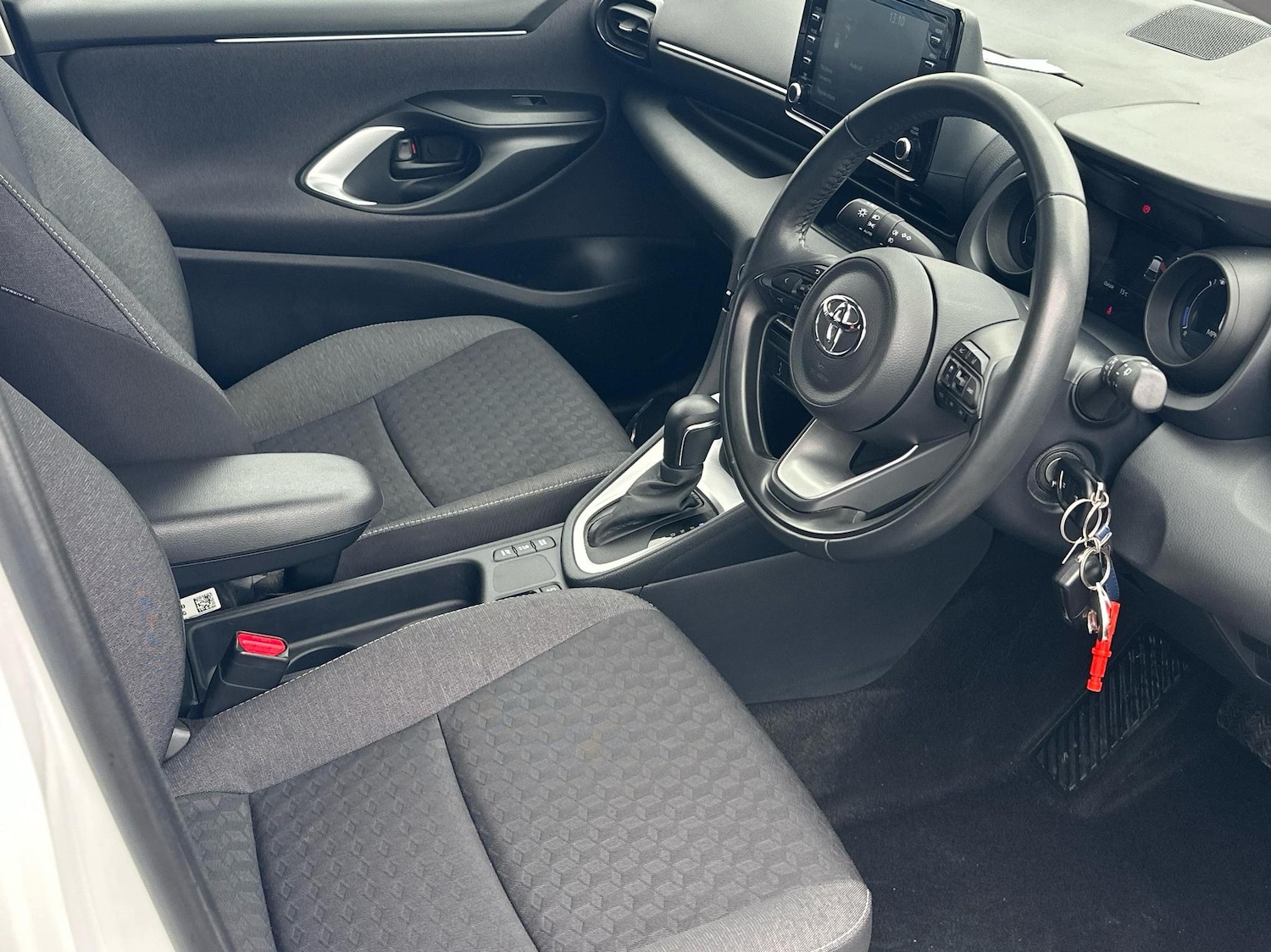 Used Toyota Yaris 2023 for sale - 76434230: Photo 11