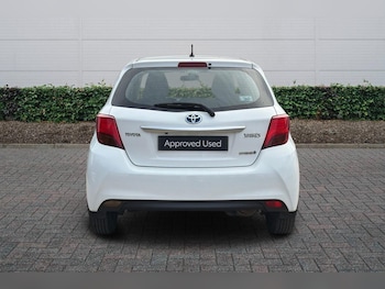 Used Toyota Yaris 2015 for sale - 79063559: Photo
