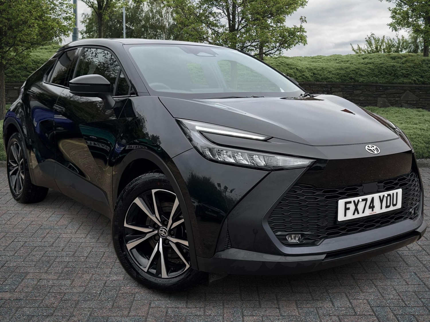 Used Toyota C-HR 2024 for sale - 76168383: Photo 1