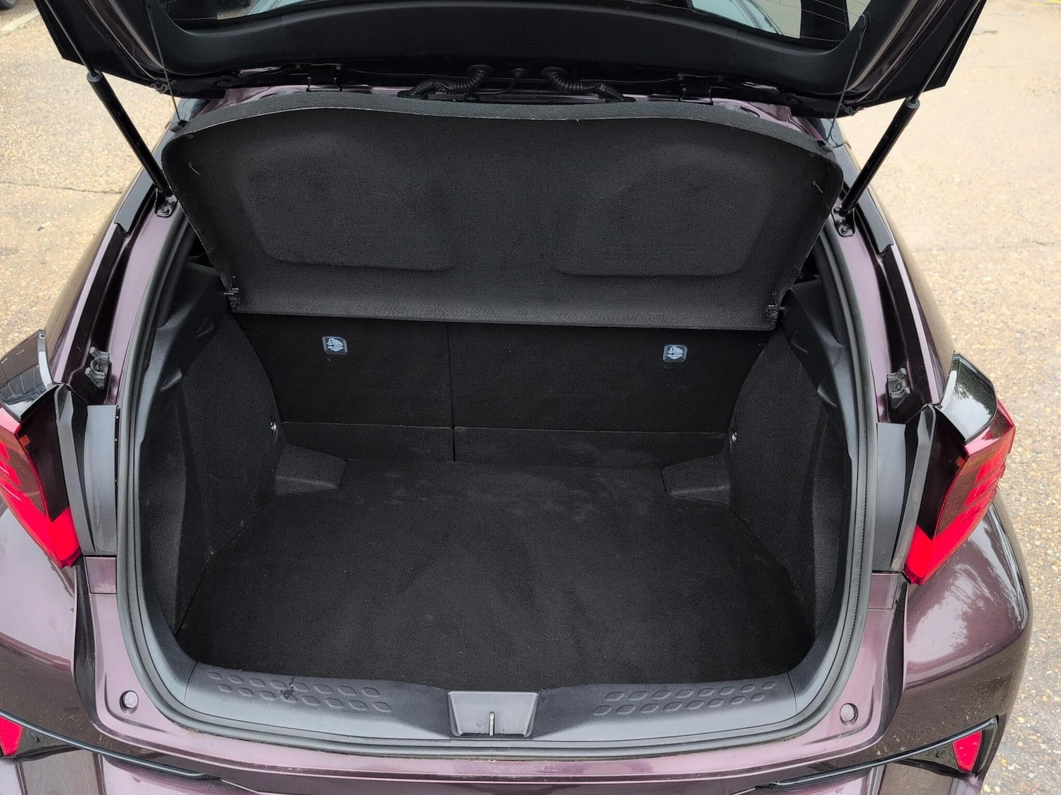 Used Toyota C-HR 2022 for sale - 76176090: Photo 14
