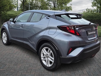 Used Toyota C-HR 2021 for sale - 76410298: Photo