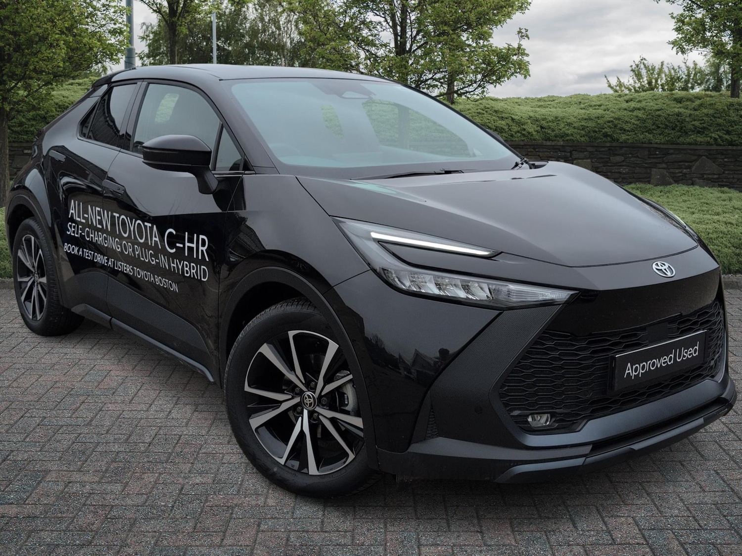 Used Toyota C-HR 2024 for sale - 76168388: Photo 1