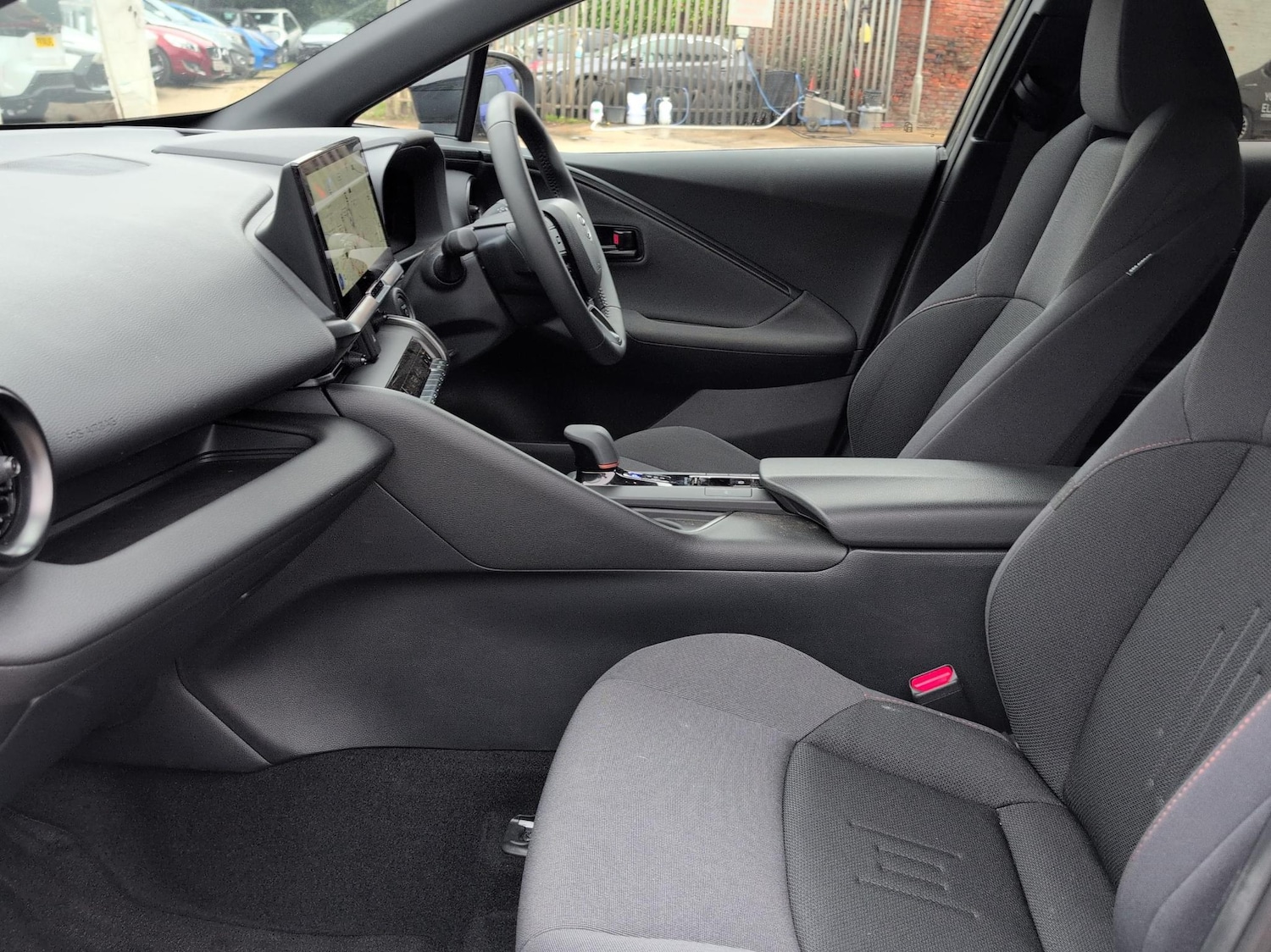 Used Toyota C-HR 2024 for sale - 76168388: Photo 10