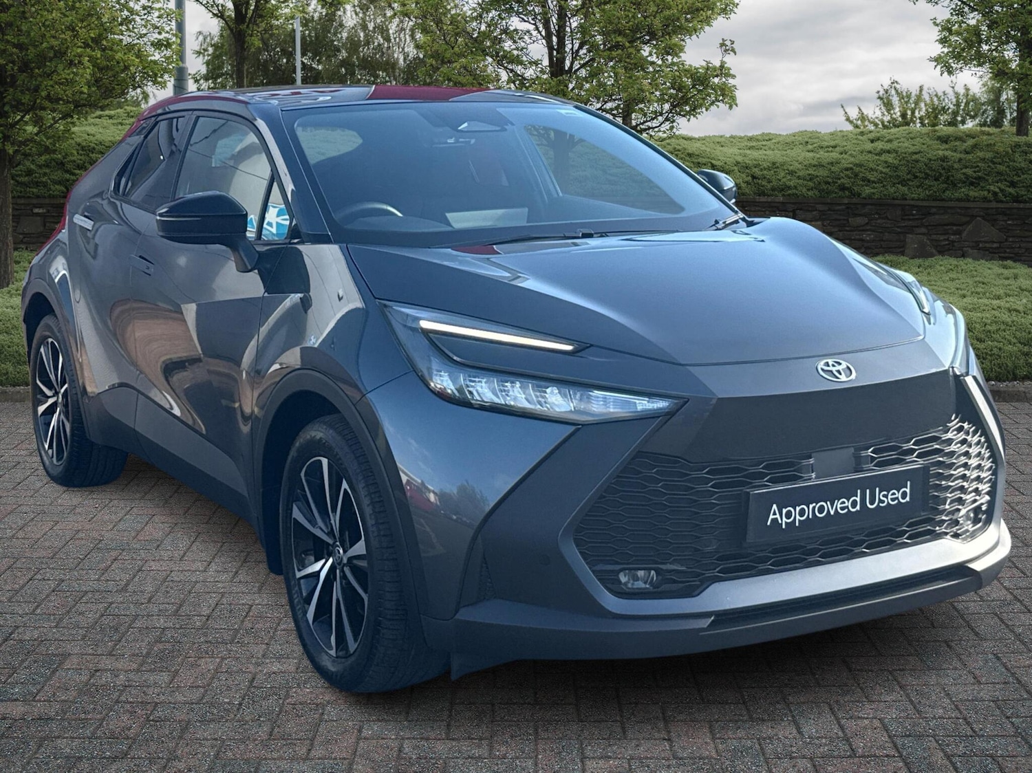 Used Toyota C-HR 2024 for sale - 76500870: Photo 1