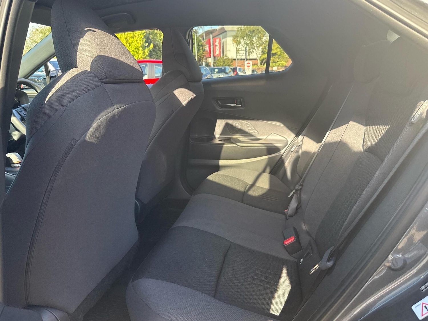 Used Toyota C-HR 2024 for sale - 76500870: Photo 12