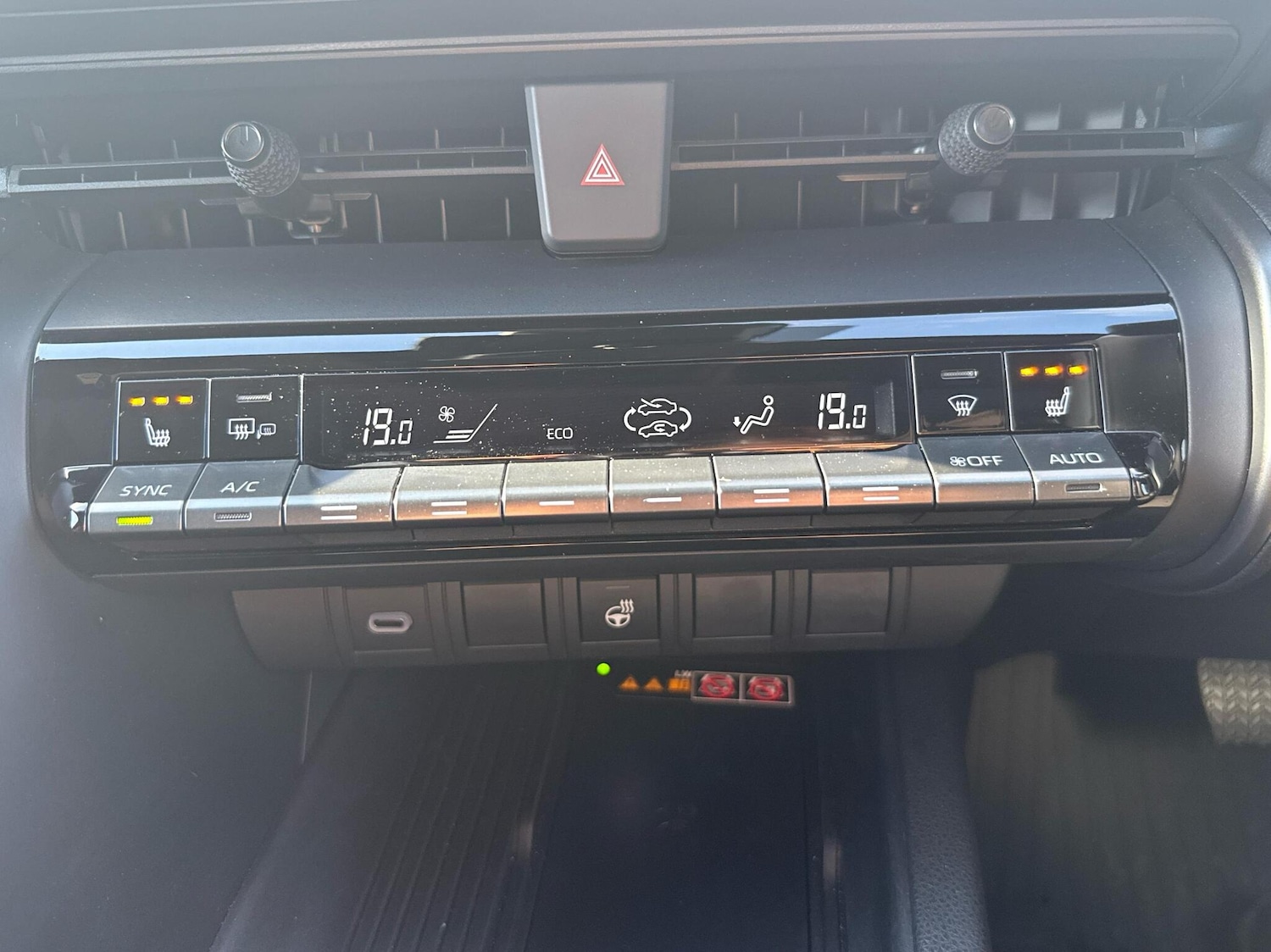 Used Toyota C-HR 2024 for sale - 76500870: Photo 27