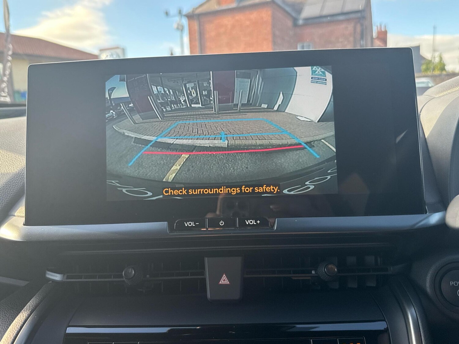 Used Toyota C-HR 2024 for sale - 76500870: Photo 29