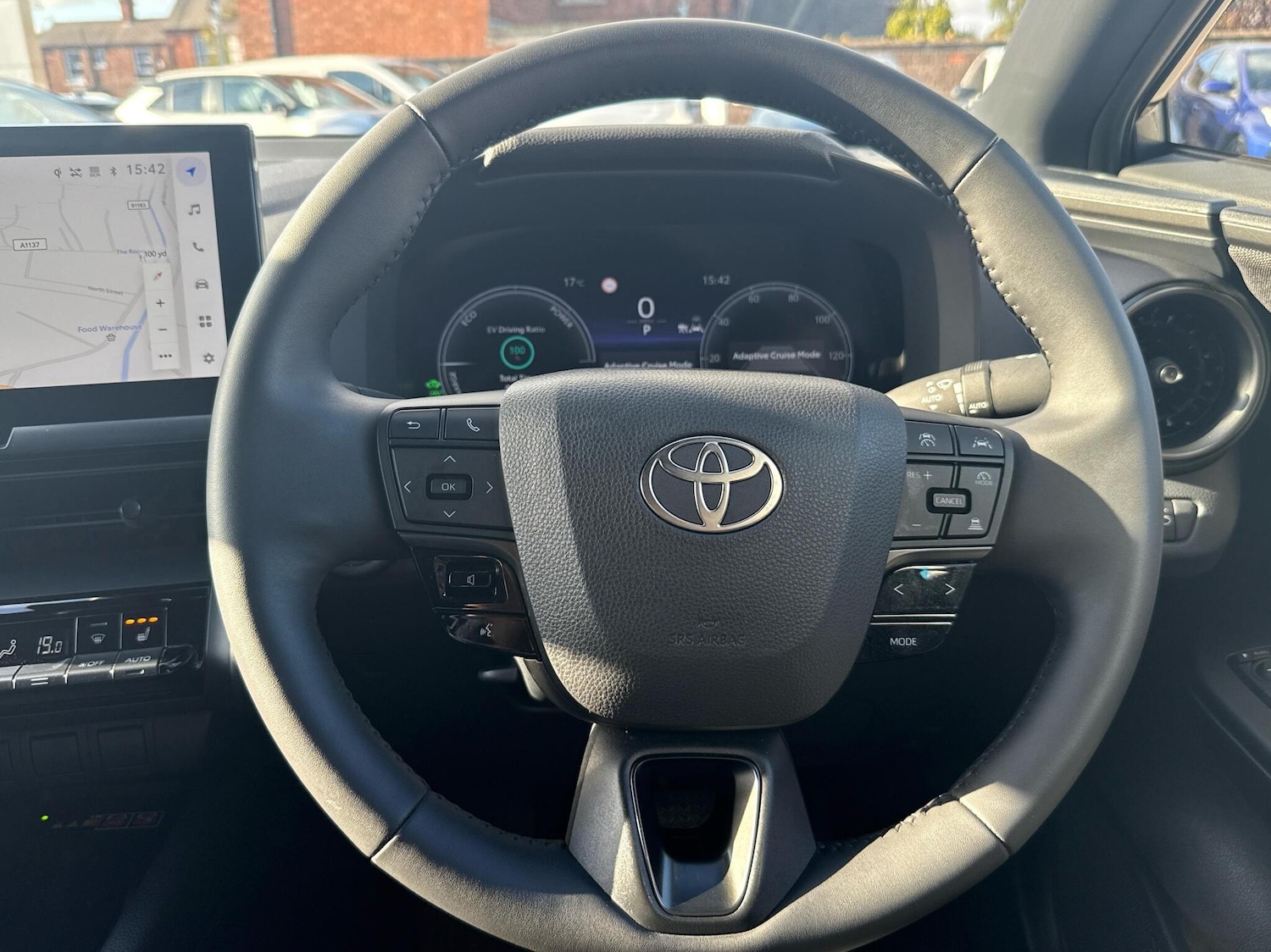 Used Toyota C-HR 2024 for sale - 76500870: Photo 8