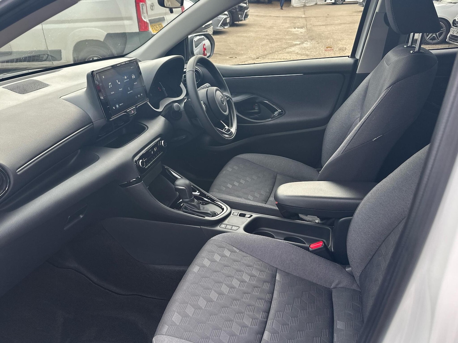 Used Toyota Yaris 2025 for sale - 76381502: Photo 10